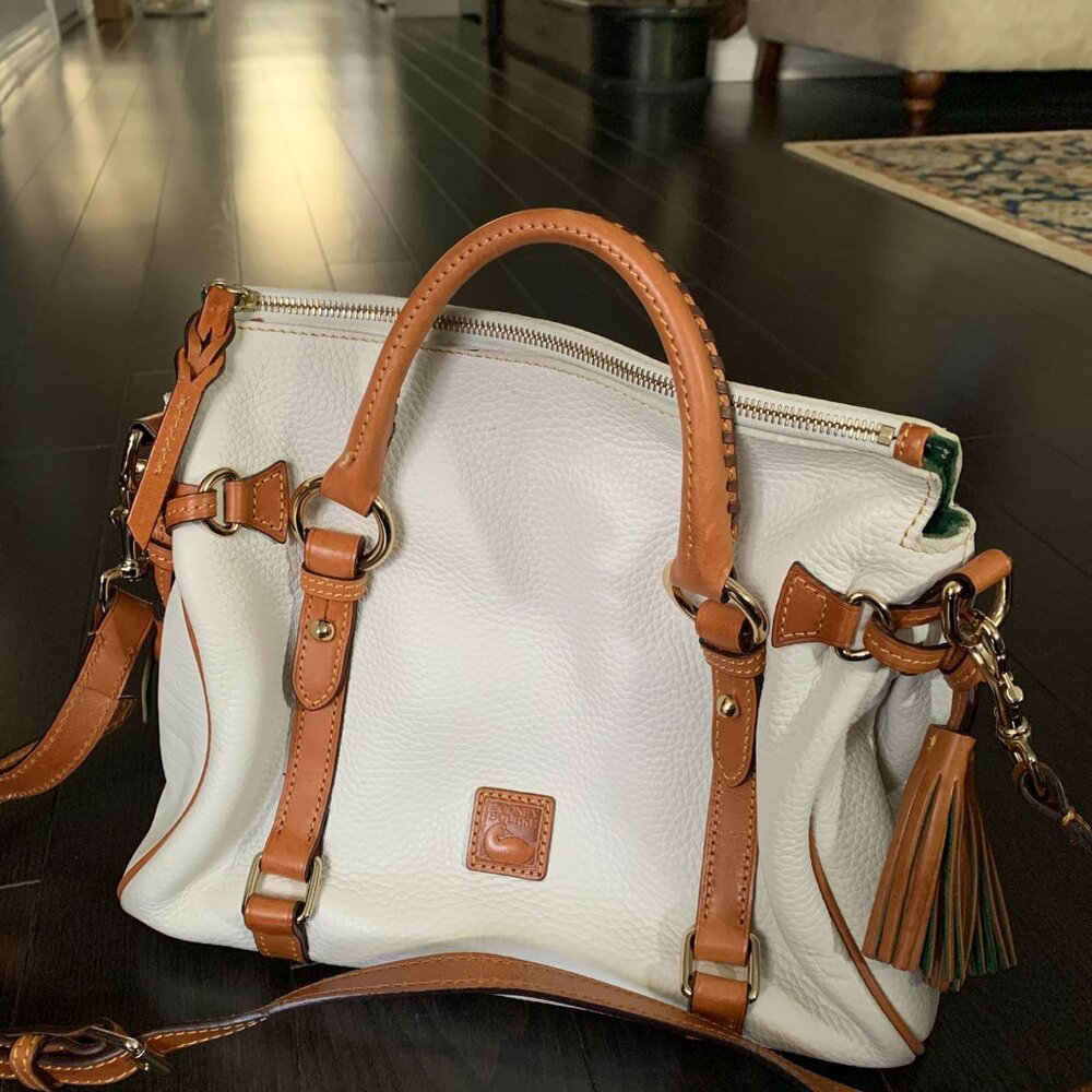 Dooney & Bourke Satchel bag